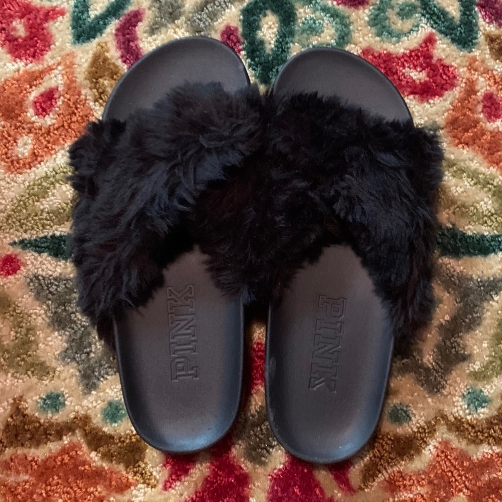 WORN ONCE Victoria Secret PINK Faux Fur Fuzzy Crossover Slides Black Medium 7/8